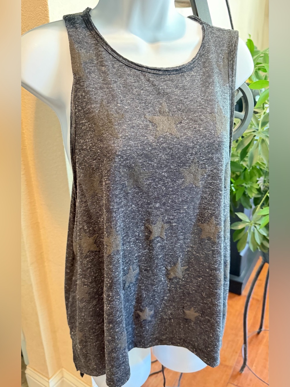 Gray Star-Print Tank